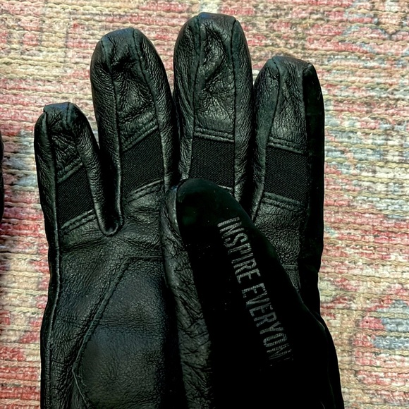 Volcom gloves - Picture 3 of 5
